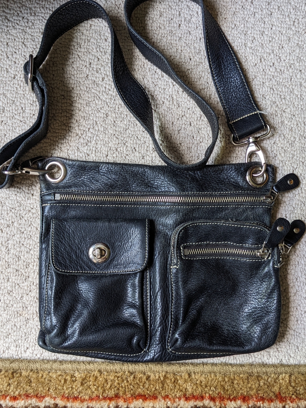 Roots Villager Crossbody Bag Black Leather